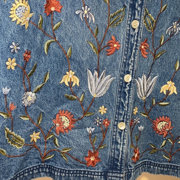 Vintage New Identity Denim Embroidered Button Down - Picture 7 of 12